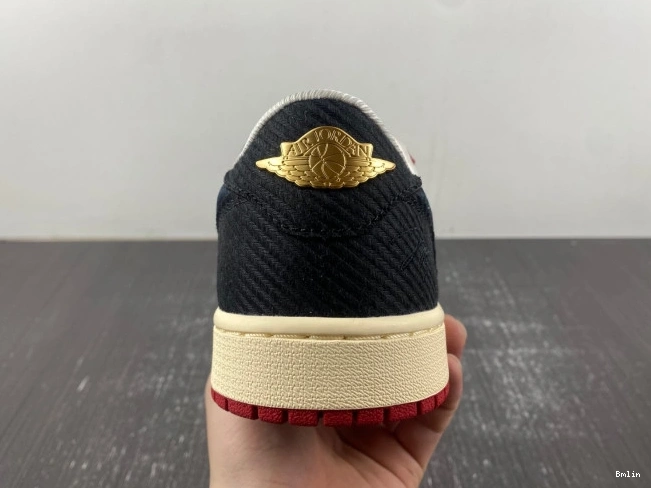 Bmlin Shoes x Trophy FN0432-100 Away Low OG Jordan Room Air 1 0811